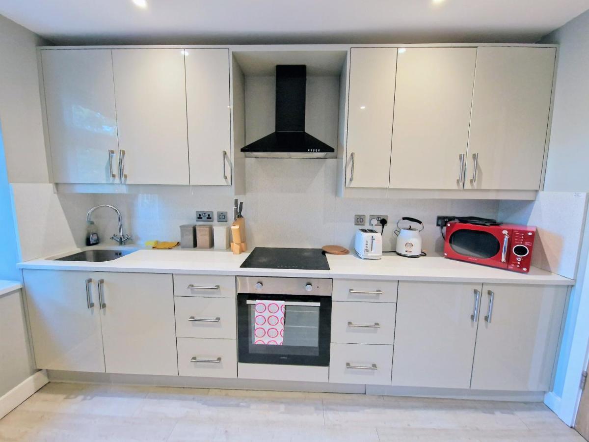 Central Reading Modern 3Br Flat - Walk To Station And High Street المظهر الخارجي الصورة